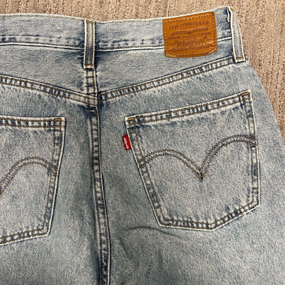 Levi’s dad jean